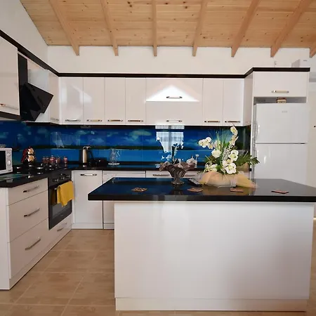 Ferdi Islamlar Villa Uzumlu (Mediterranean)